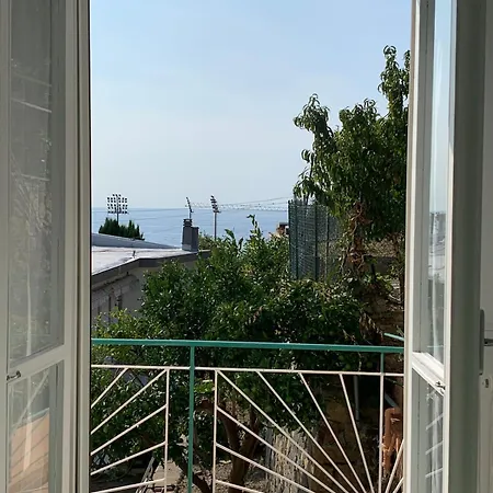 Snappale's House Daire